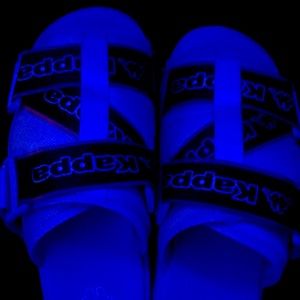 Selling kappa slides for cheap price $30